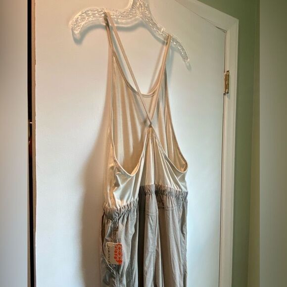 Free People Movement Back Packer Jumpsuit Muted Beige Size Med. NWT - Picture 11 of 11